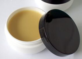 maść na bazie ziół leczniczych do leczenia grzybicy stóp